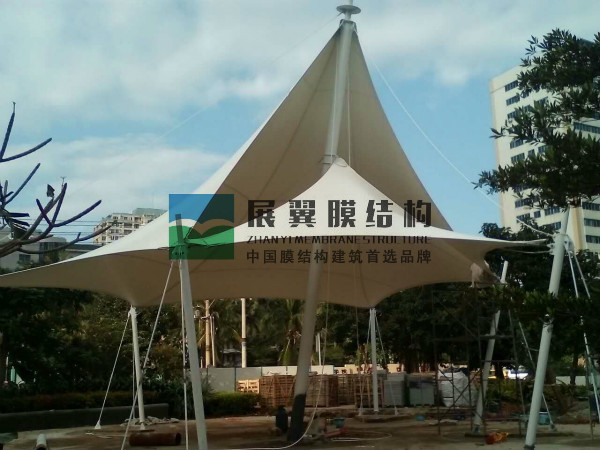 ?？谛∮螆@景觀膜結(jié)構(gòu)工程完工