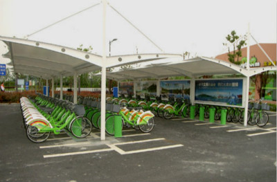 公共自行車長期日曬雨淋，市民呼吁裝車棚