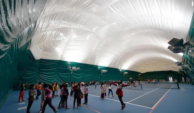 拒絕霧霾，健康運(yùn)動！氣膜結(jié)構(gòu)體育館正當(dāng)時！